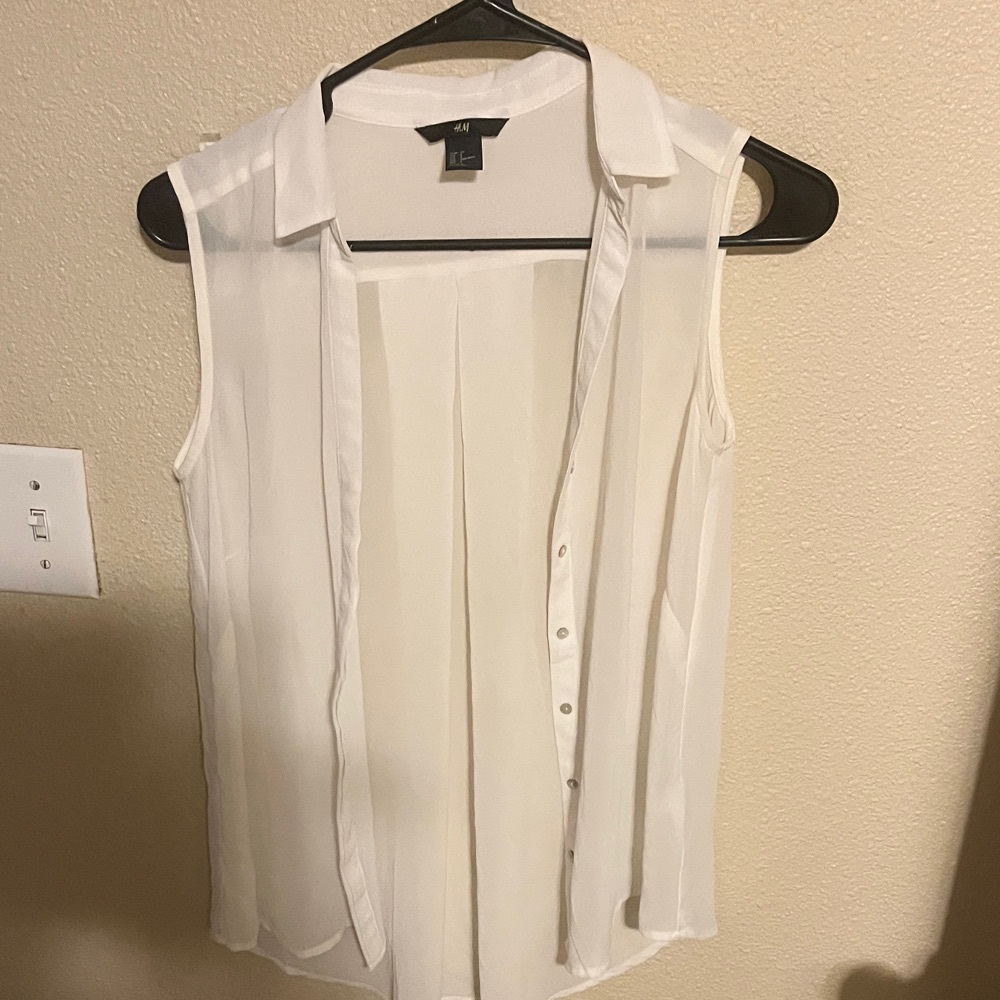 H&M Cream Sleeveless Blouse